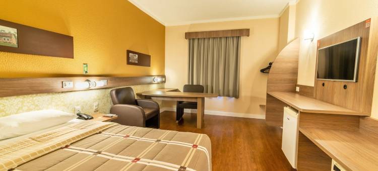 伊塔耶埃/纳维根特斯十号酒店(Hotel 10 Itajai/Navegantes)图片