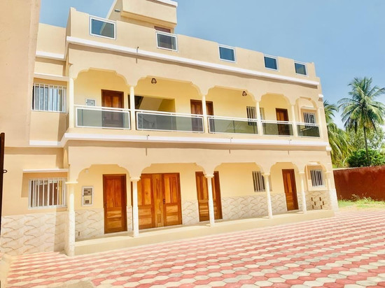 艾斯科尔·圣-路易酒店餐厅