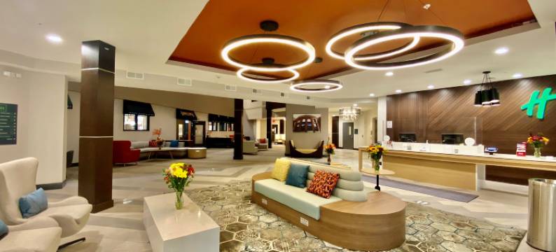 Holiday Inn 圣路易斯(CREVE大教堂)(Holiday Inn ST. LOUIS - CREVE COEUR by IHG)图片