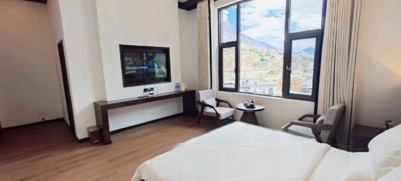 宗雅姆山居(奔子栏德钦观景台店)图片