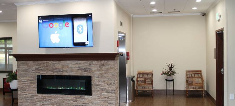 莱克伍德JBLM舒适套房酒店(Comfort Inn & Suites Lakewood by Jblm)图片