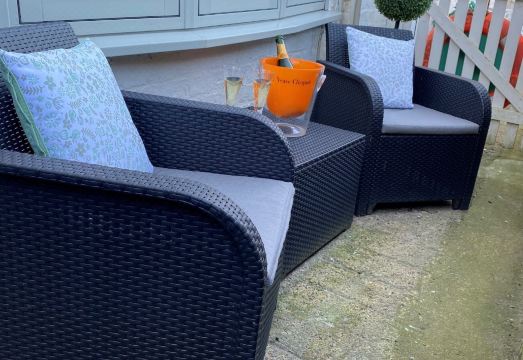 Demeter Cottage Hotel Overview