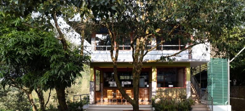 阿瓦代尔伊杜基 - 不允许单身团体(Avadale Idukki - Stag Groups Not Allowed)图片