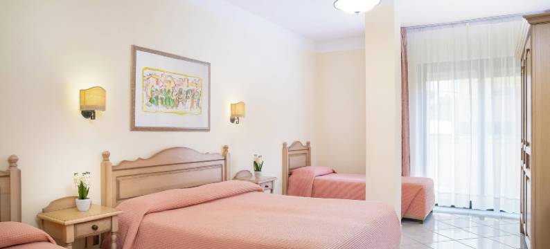 玛丽娅罗萨日亚酒店(Hotel Maria Rosaria)图片