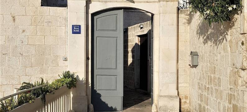 莫雷蒂别墅(Villa Moretti)图片