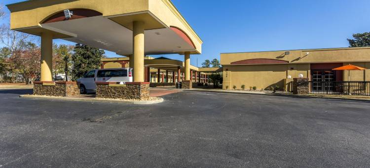 机场凯隆酒店(Clarion Inn Columbia Airport)图片