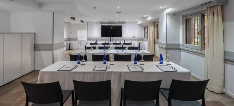 卢日卡斯特拉纳酒店(Luze Castellana)图片