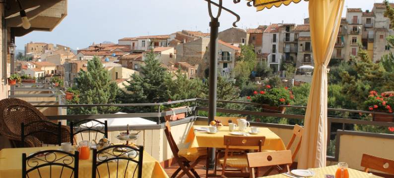 雷提吉亚别墅家庭旅馆(B&B Villa Letizia)图片