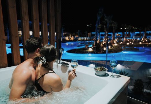 Anna Island Hotel Overview