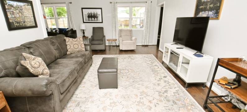 步行10分钟至ND体育场1820(10 min Walk to ND Stadium 1820)图片