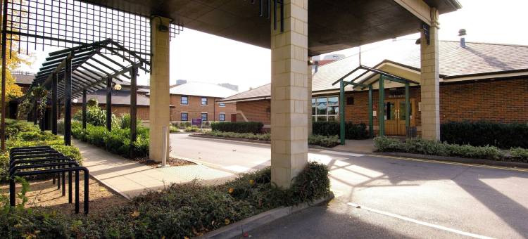 布拉克内尔中心普瑞米尔酒店(Premier Inn Bracknell Central)图片