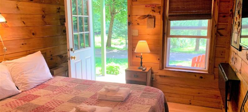 派恩克雷斯特汽车旅馆及小屋(Pine Crest Motel & Cabins)图片