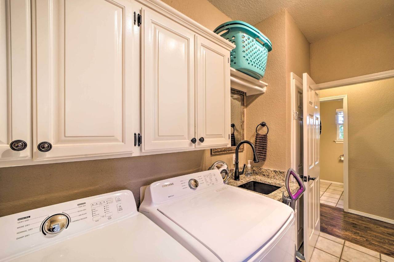 靠近塔尔萨市中心和Skiatook湖的15英亩度假屋(15-Acre Retreat Near Dtwn Tulsa and Skiatook Lake)