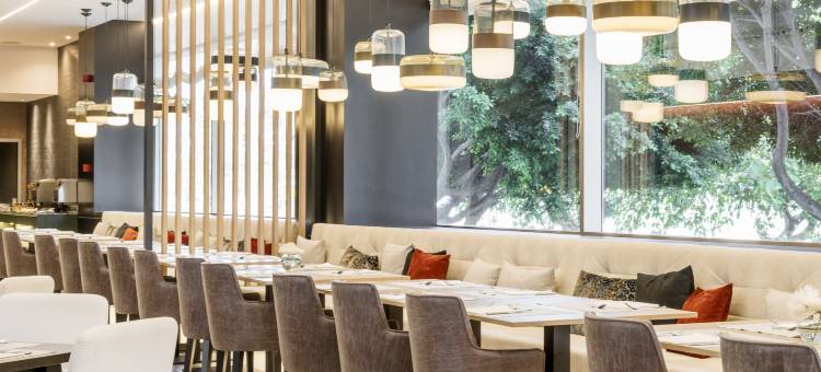 马拉加伊鲁宁酒店(Ilunion Málaga)图片