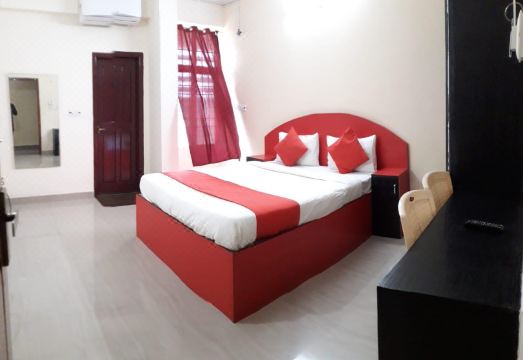 Staymaker Srinivasa Residency Hotel Overview
