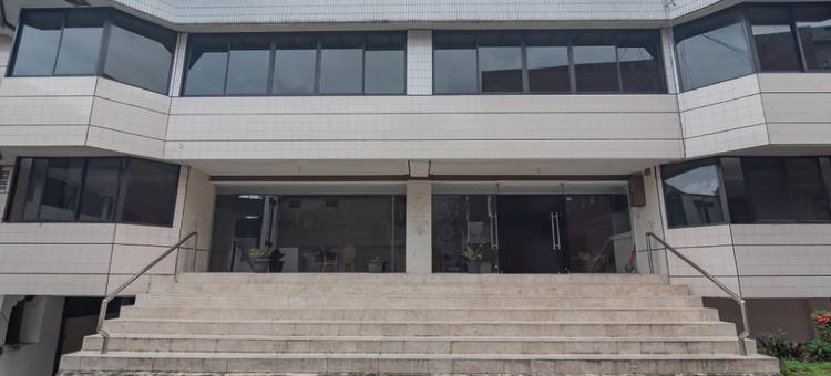 红多兹酒店靠近苏卡布米站2号(RedDoorz Near Sukabumi Station 2)图片