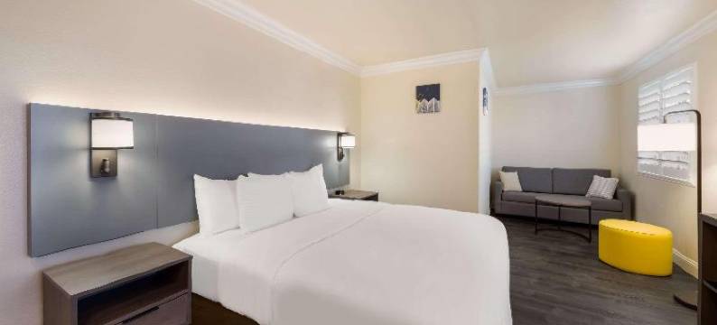 Super 8 by Wyndham Gilroy图片