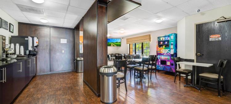 佛罗里达州利斯堡蔚景温德姆酒店(Wingate by Wyndham Leesburg Florida)图片