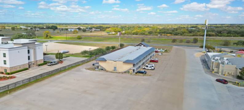 Hotel O 的日落旅馆 Flatonia I 10(Sunset Inn by Hotel O Flatonia I - 10)图片