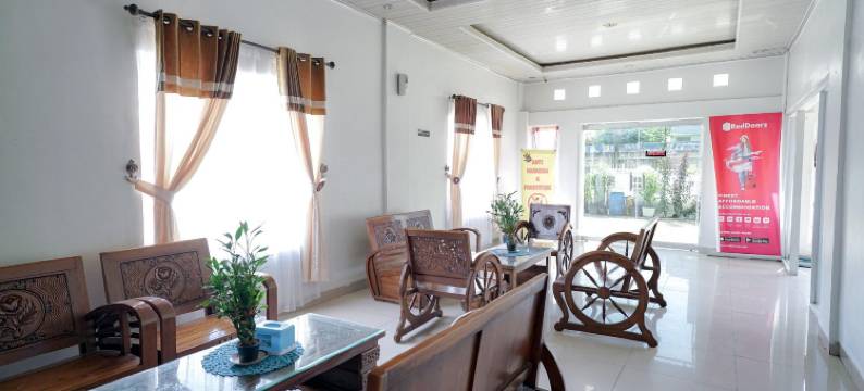 红多兹酒店-近巨港机场2号(RedDoorz Near Palembang Airport 2)图片