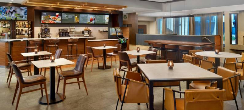 伯明翰荷姆伍德万怡酒店(Courtyard Birmingham Homewood)图片