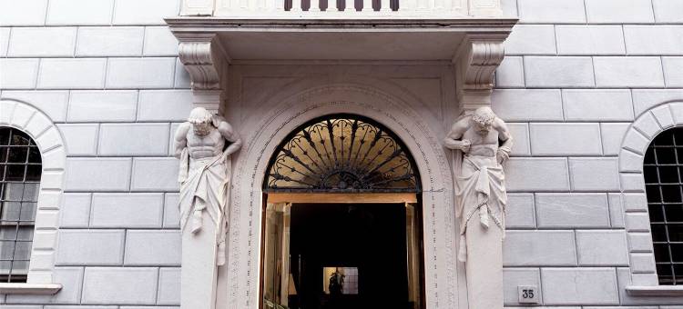 阿尔伯格彼得拉桑塔酒店(Albergo Pietrasanta)图片
