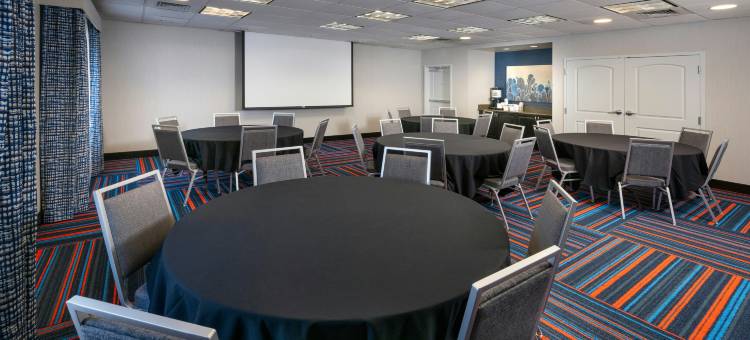 希尔顿欢朋套房酒店-凤凰城17号州际公路欢乐谷(Hampton Inn & Suites Phoenix North/Happy Valley)图片
