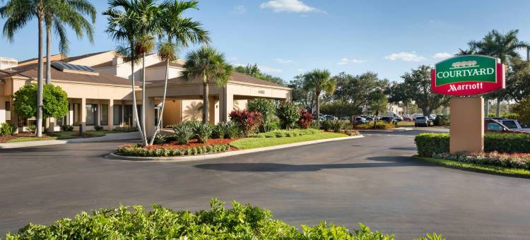 珊瑚角迈尔斯堡万怡酒店(Courtyard by Marriott Fort Myers Cape Coral)图片