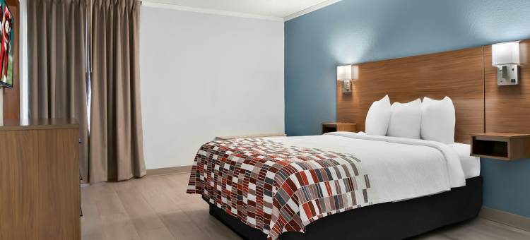 红屋顶旅馆奥本希尔斯(Red Roof Inn Auburn Hills)图片