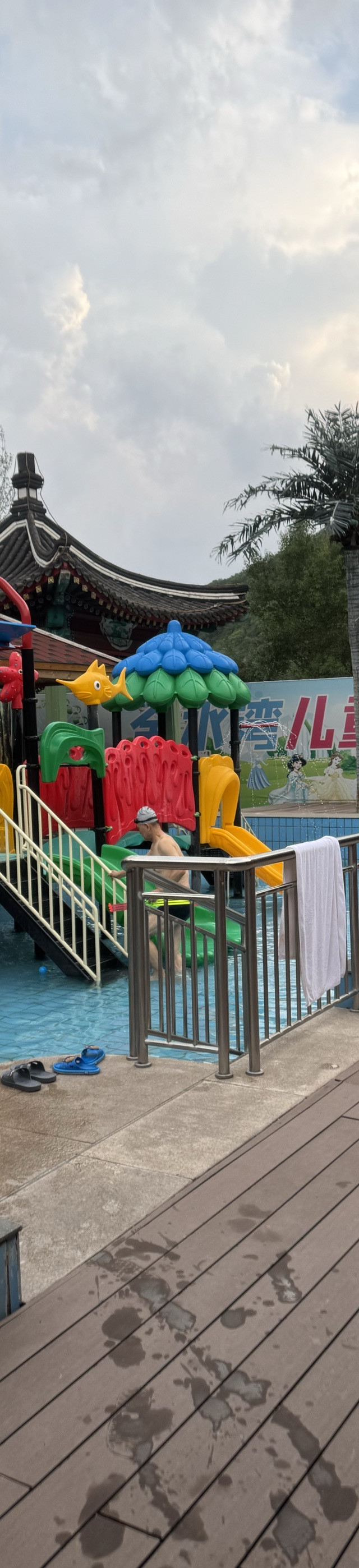 算是那片性价比比较好的温泉酒店了,我们订|_承德金水湾温泉度假酒店