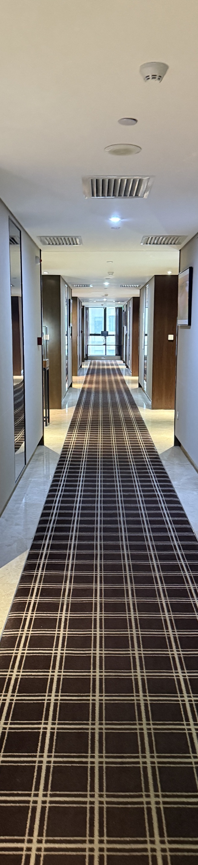 泊辛顿酒店位于城市的心脏地带