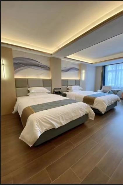 房间设施齐全舒适温馨典雅豪华套房拥有各类超级舒服那个床睡起来相当舒服空调的温度太适合了东西都比较其全