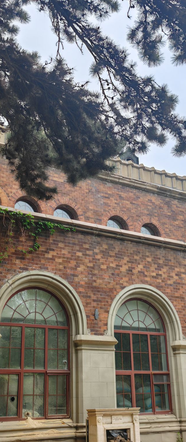 探店|吉林省松苑宾馆c座_闹中取静,很有特色的一家宾馆,里面有园林