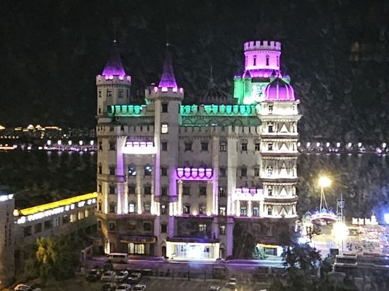 哈尔滨中央大街哈布斯堡酒店(索菲亚教堂店)详情-pc酒店预订-中国南方