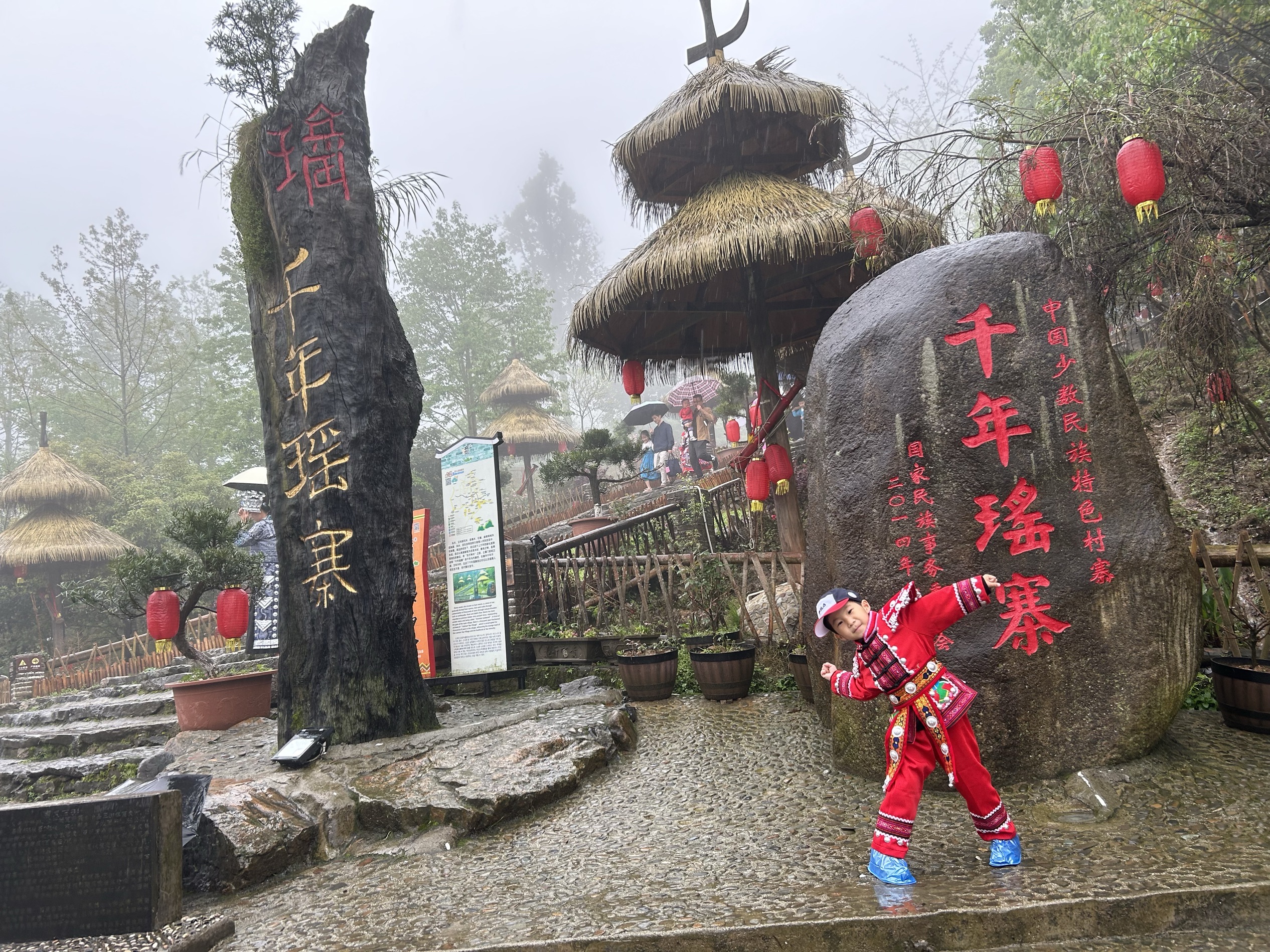 第一次来这边，小假期过一过山里的生活感觉挺好！民宿的老板人特别好，帮忙提行李，需要的物品找他应答及时