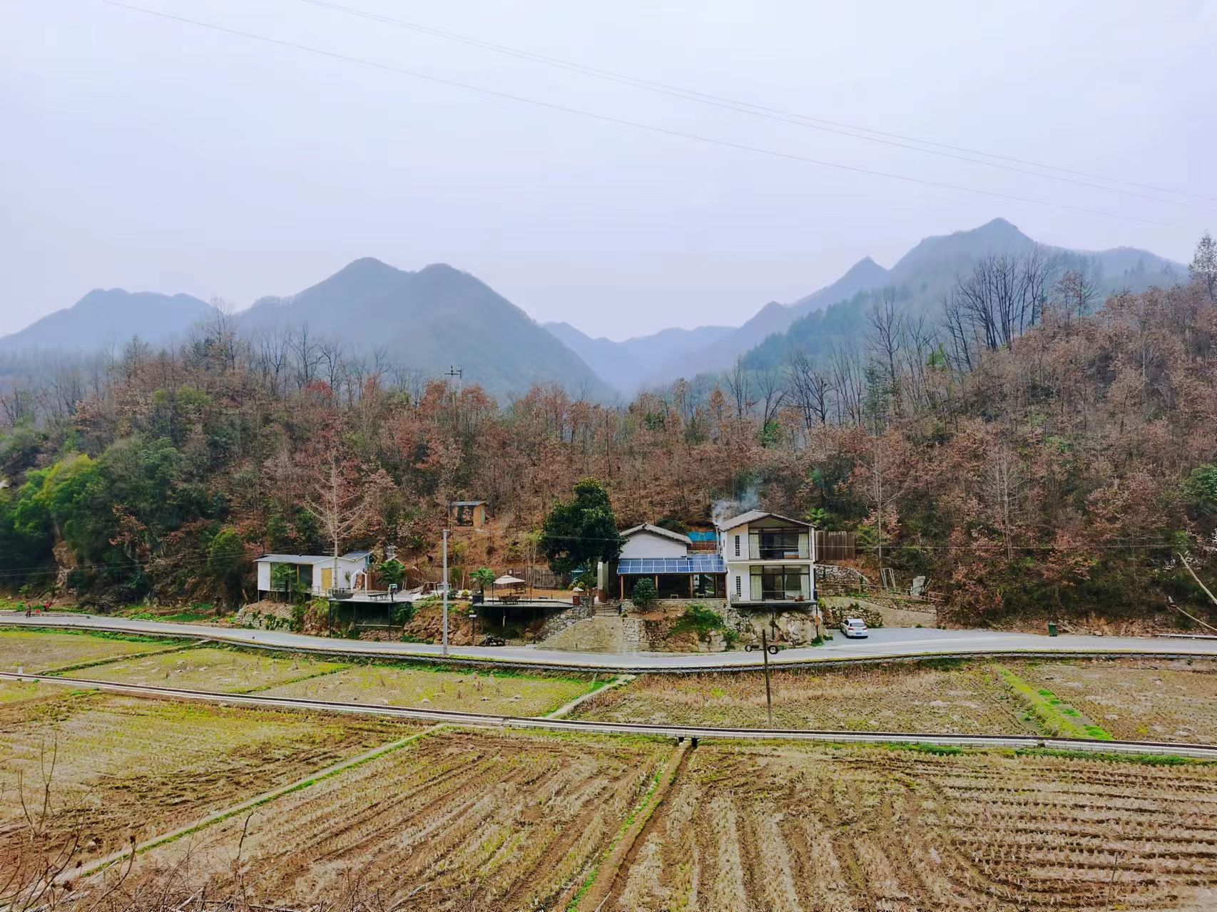 来到稻田舍民宿，自己深深体会到这家民宿真的很适合我远离城市喧嚣、享受大自然给我带来的宁静，太惬意了！