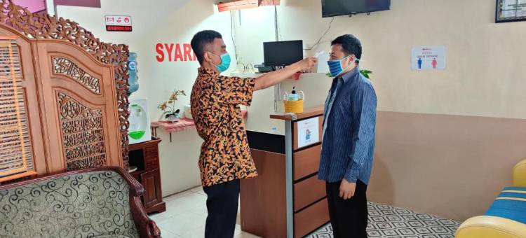 三宝垄阿尤宁清真宾馆-红门酒店合作(Ayuning Guest House Syariah Semarang Mitra RedDoorz)图片