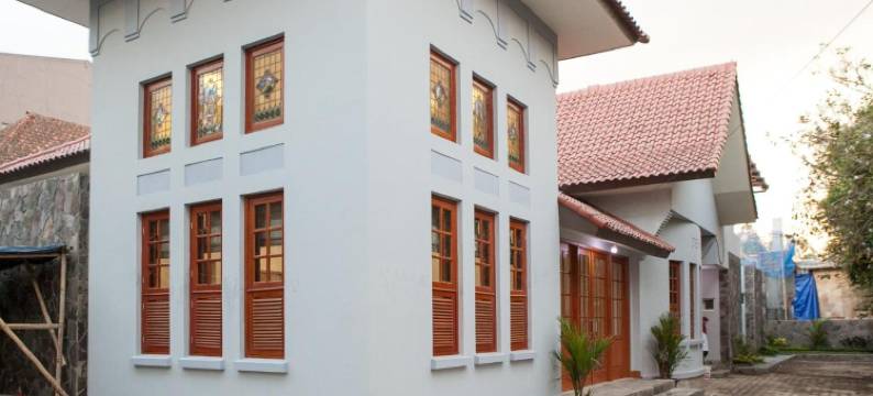 红门PLUS酒店-近巴顺丹大学(RedDoorz Plus Near Pasundan University)图片