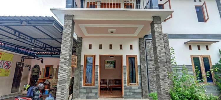 威斯玛CK酒店(Cozzy Residence Wisma CK Kebumen)图片