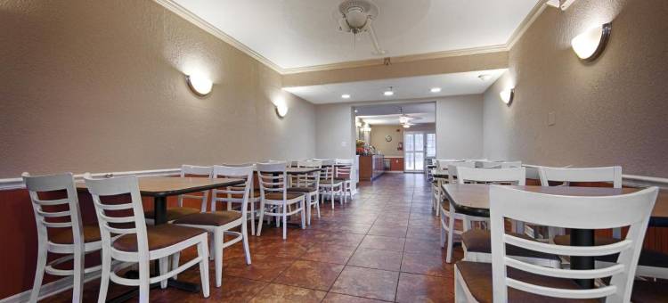 萨拉索塔呗盟套房酒店(Baymont by Wyndham Sarasota)图片