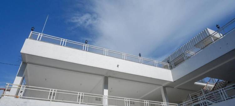 红多兹Plus酒店-近梭罗UMS(RedDoorz Plus Near Ums Solo)图片