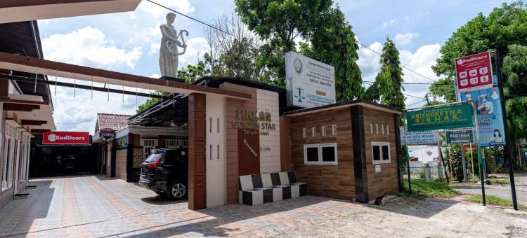 红多兹酒店-近西马伦贡佩玛唐西安塔大学(RedDoorz Near Universitas Simalungun Pematangsiantar)图片