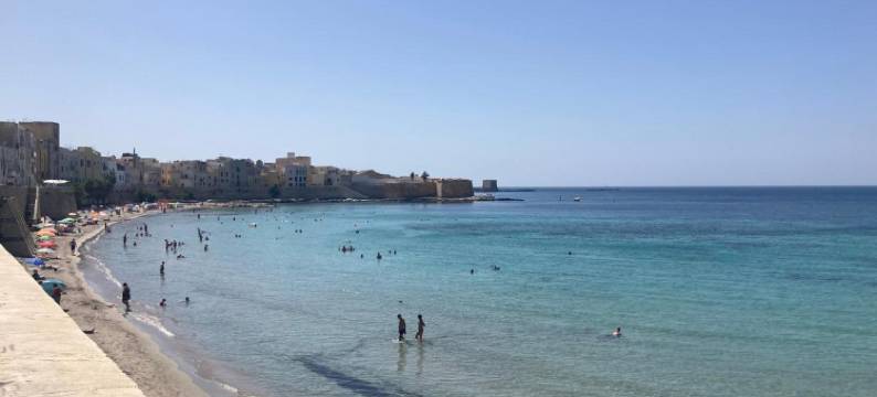 五位设计套房与公寓(Fiveplace Design Suites & Apartments)图片