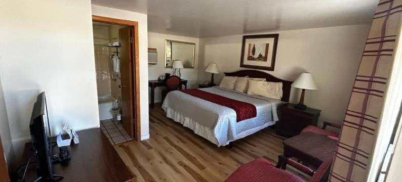 雷恩博山林小屋(Rainbow Lodge and Inn)图片