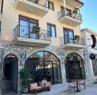 Pietra Social House Hotel Overview