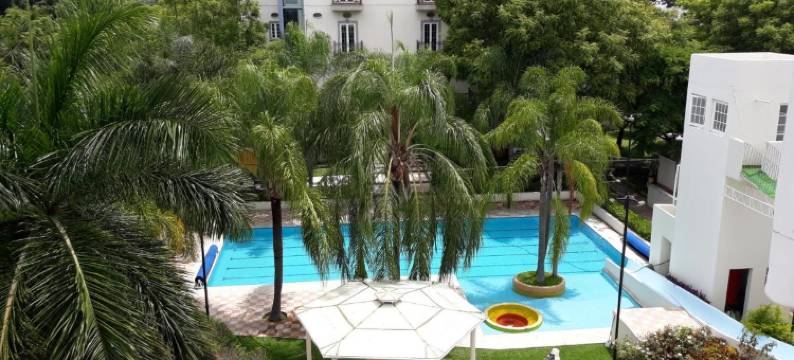 洛瑞安俱乐部酒店(The Lorian Club)图片