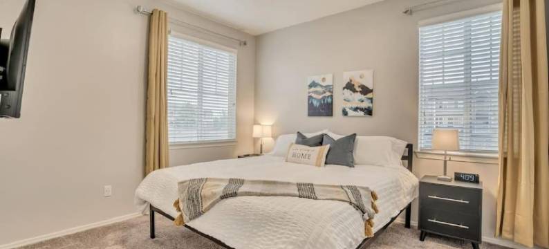 2 Jumbo King Beds w Pool 4K TVs Close to Hill AFB图片