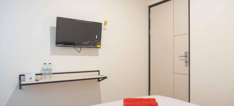 红多兹伊斯兰酒店-近直葛RS米特拉克卢阿加(RedDoorz Syariah Near RS Mitra Keluarga Tegal)图片