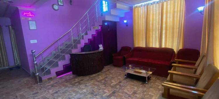 OYO 81382 Penthouse Villa图片