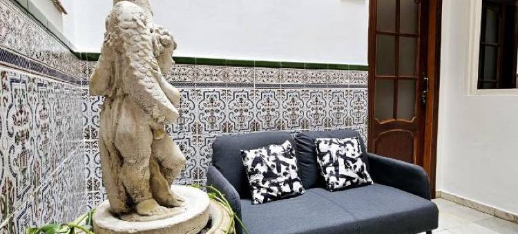 拱门之家广场酒店(Arc House Plaza)图片